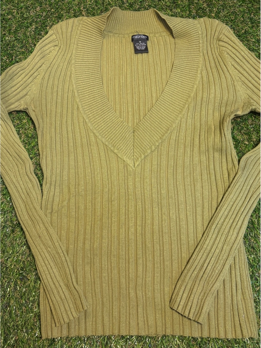 Maurices Women's Olive Green Ribbed V-Neck Sweater Medium